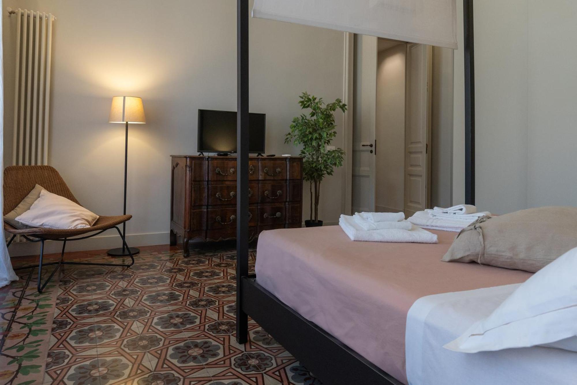 Mirone - Suite Apartments Catania Centro Exterior foto
